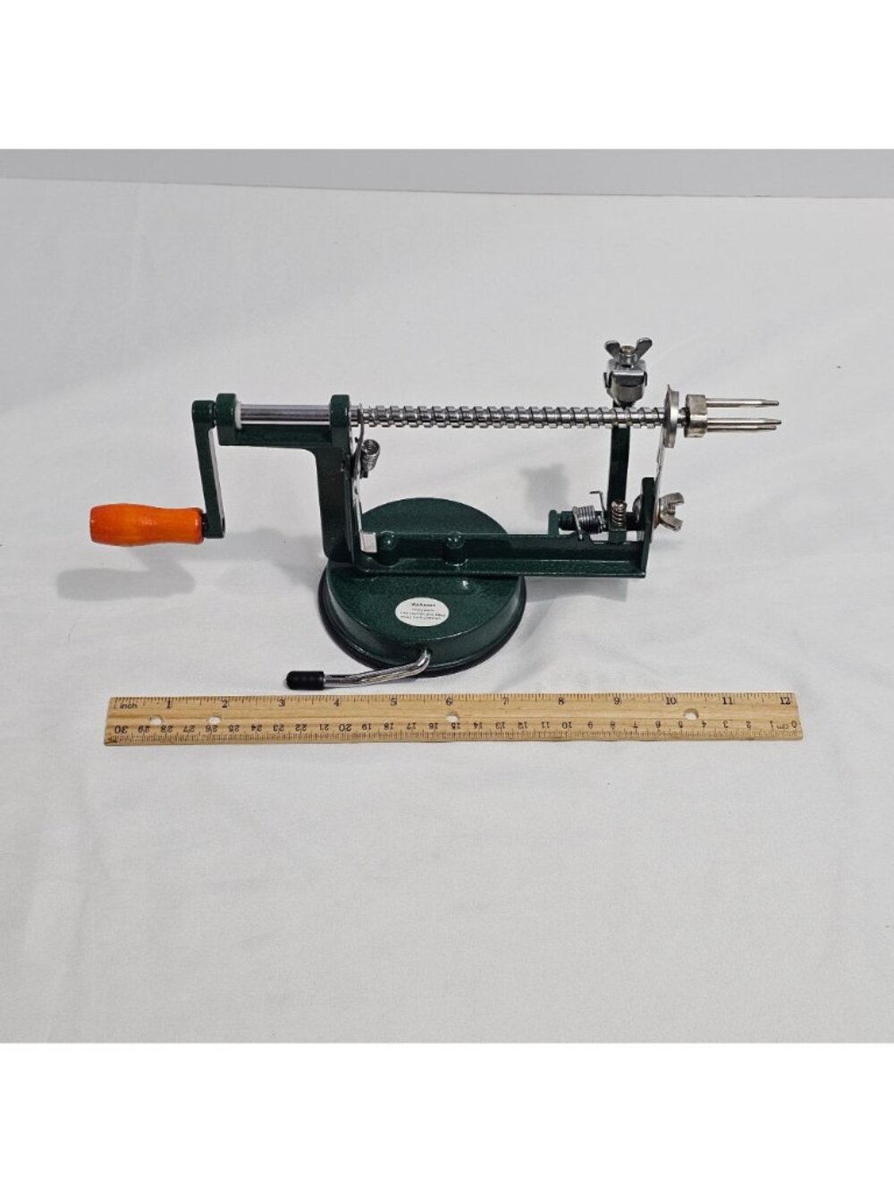 Heavy-Duty Manual Apple Peeler Corer Slicer With Suction Base & Wooden Handle - Picture 4 of 9